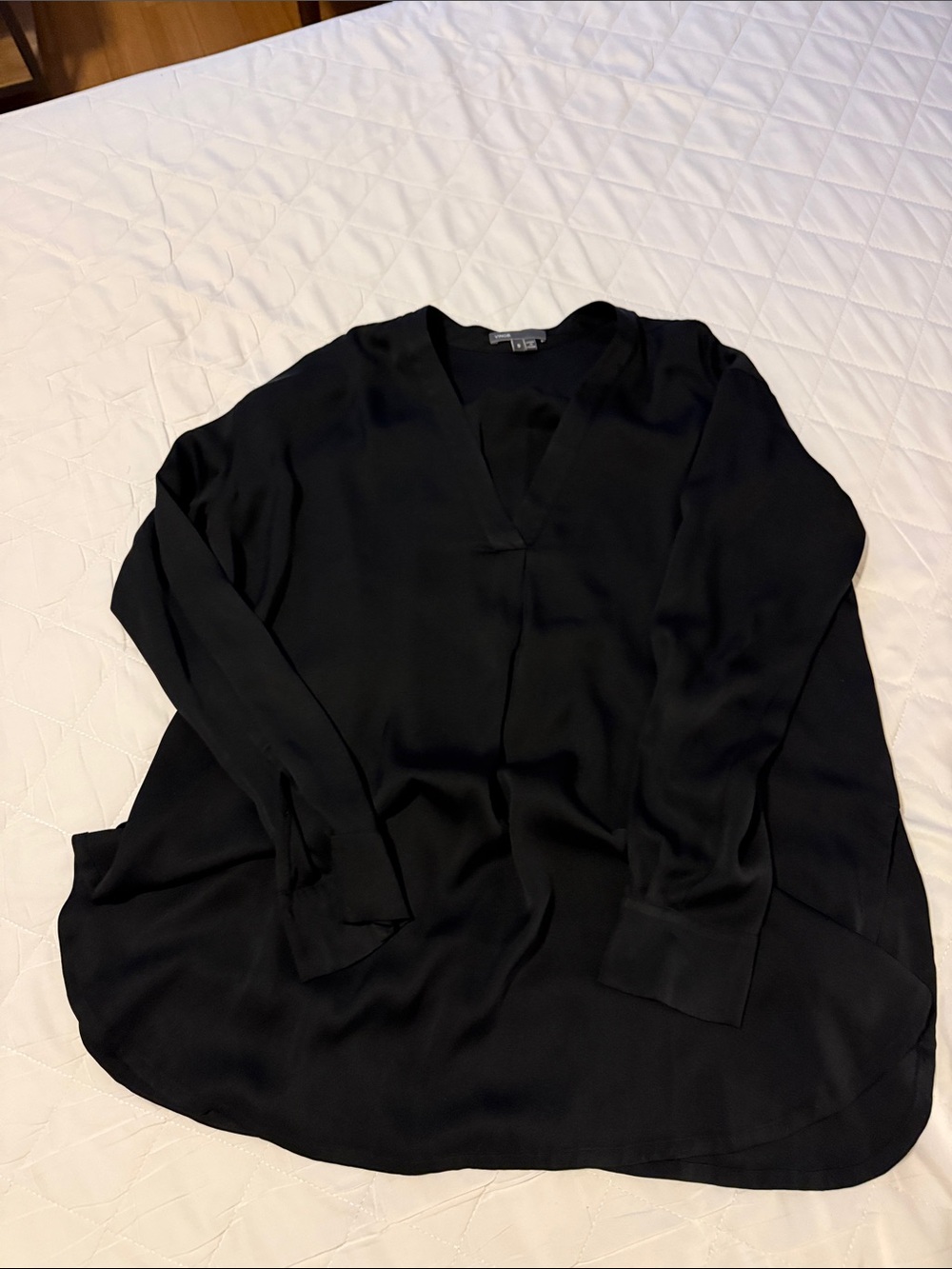 Vince Black V-Neck Long-Sleeve Tunic Top